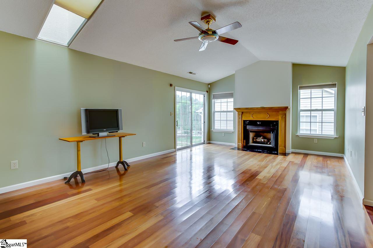 601 Riverside Chase Circle Greer, SC 29650 - Photo 6 of 36