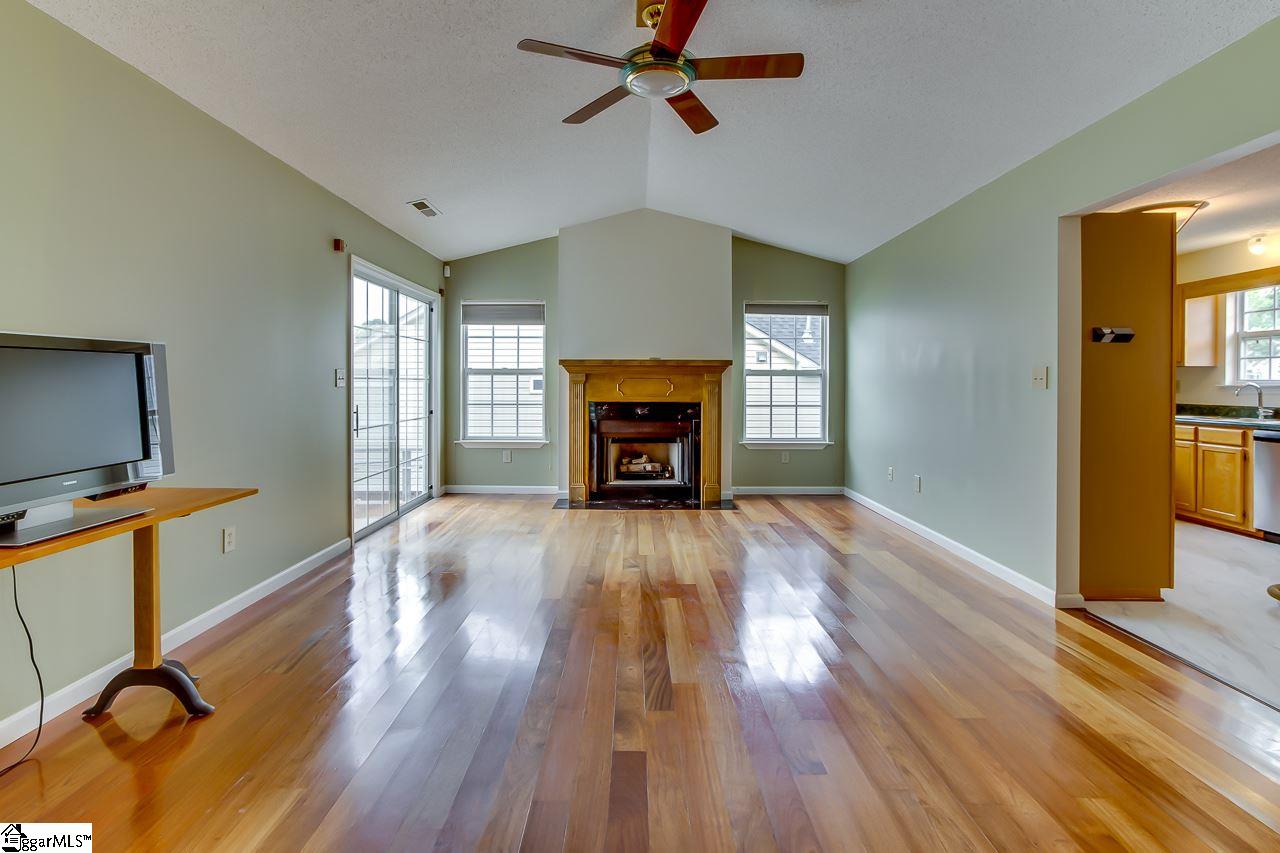 601 Riverside Chase Circle Greer, SC 29650 - Photo 7 of 36