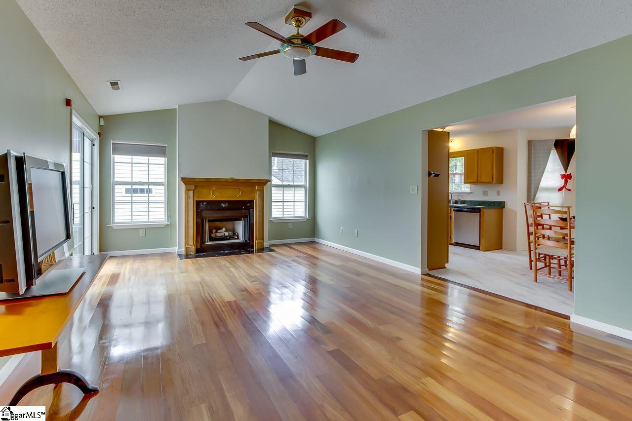 601 Riverside Chase Circle Greer, SC 29650 - Photo 8 of 36