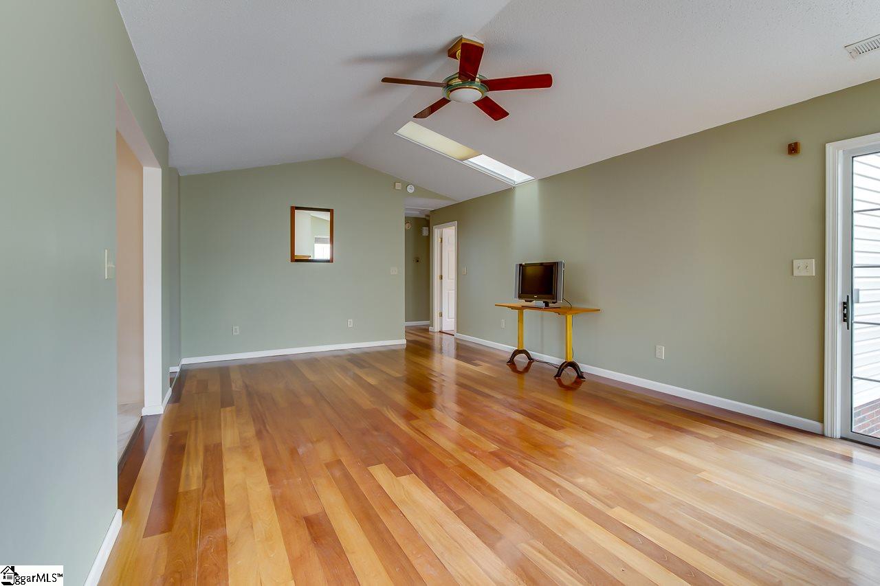 601 Riverside Chase Circle Greer, SC 29650 - Photo 10 of 36