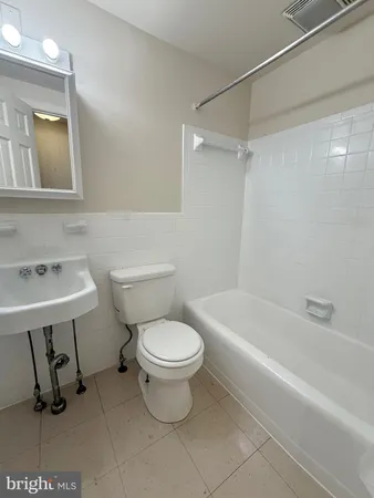 $1,550 | 1216 William Street, Fredericksburg, VA 22401