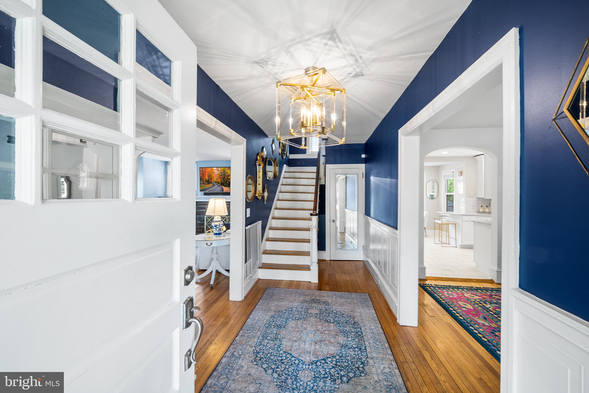 614 East Manoa Road Havertown, PA 19083 - Photo 4 of 39 Formal Entry