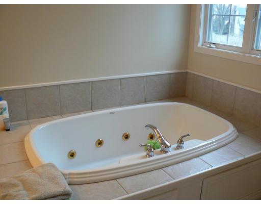 661 River Road Agawam, MA 01001 - Photo 7 of 10 Gallery Image 7