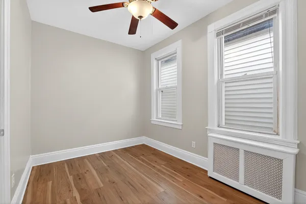 $2,650 | 105 West 6th Street, Bayonne, NJ 07002