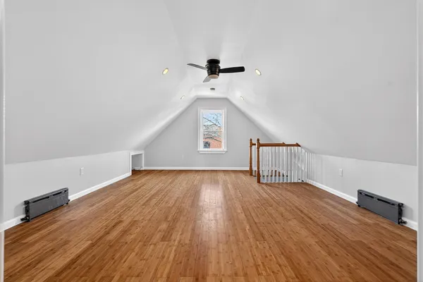 $2,650 | 105 West 6th Street, Bayonne, NJ 07002