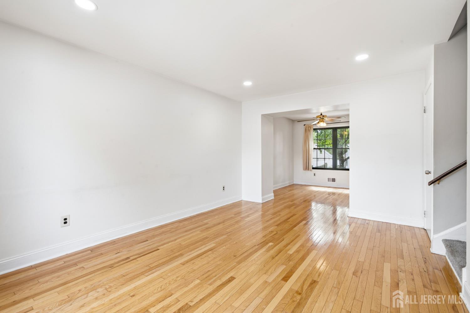 51 Pheasant Run Edison, NJ 08820 - Photo 4 of 25 Gallery Image 4