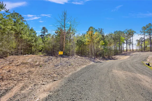 $114,660 | 573 Piney Creek Estates Road, Timpson, TX 75975