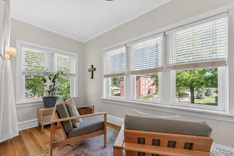 $305,000 | 6636 San Bonita Avenue, Unit 2W, Clayton, MO 63105