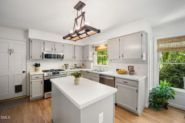 $550,000 | 1307 Chimney Hill Drive, Apex, NC 27502