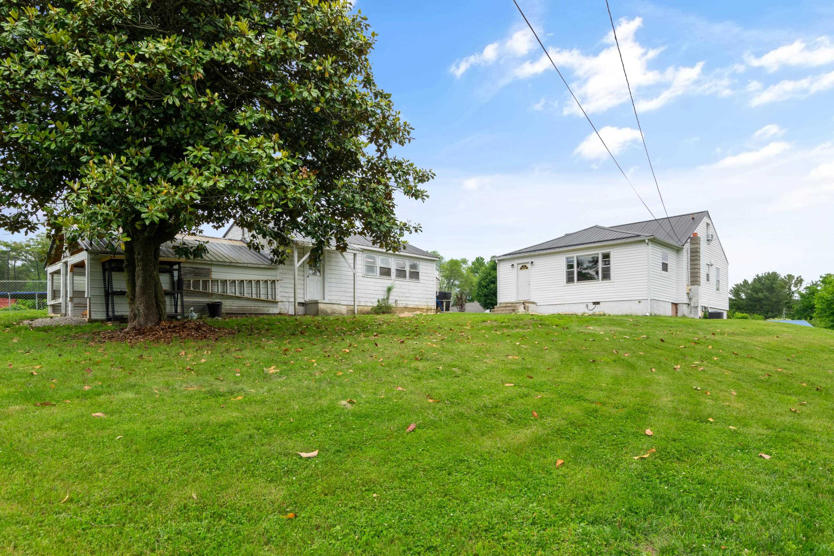7520 Ridge Road Radford, VA 24141 - Photo 3 of 22 Gallery Image 3