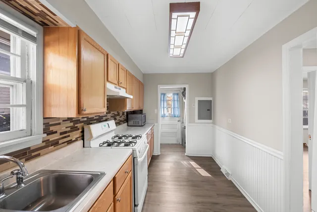 $165,000 | 233 Wildwood Drive, Round Lake Beach, IL 60073