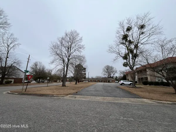 $41,000 | 1 Corner Fairly & Lanoca Avenue, Laurinburg, NC 28352
