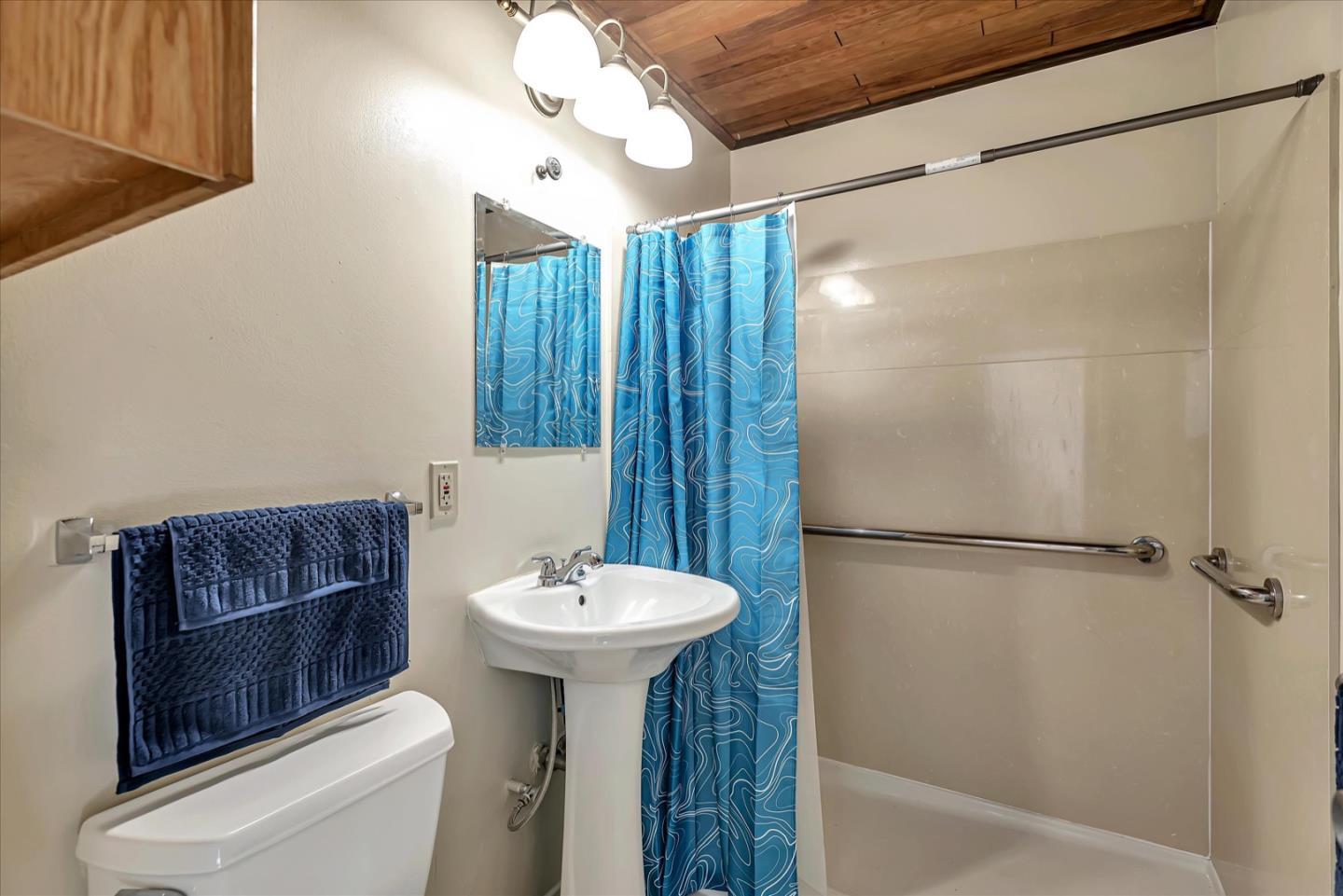 675 Crespi Drive Pacifica, CA 94044 - Photo 39 of 55 a bathroom with a sink toilet and shower