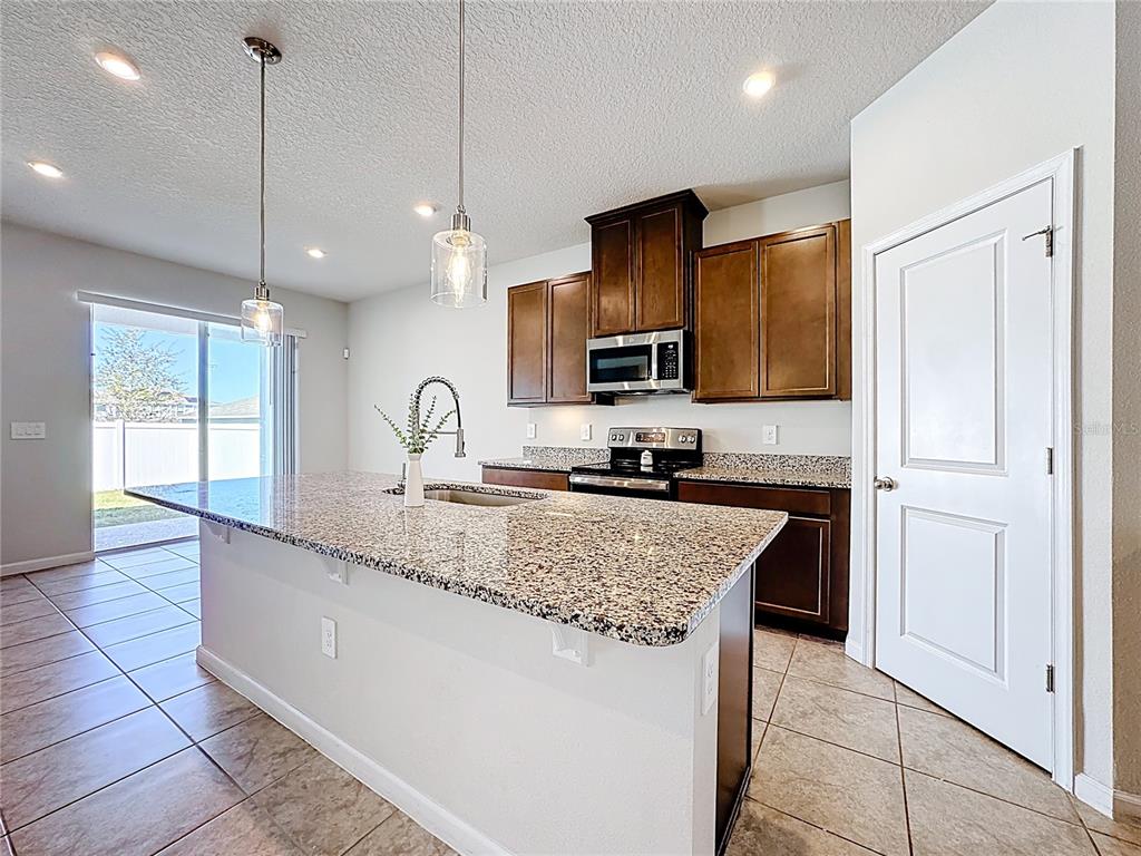 535 Rominger Loop Apopka, FL 32712 - Photo 9 of 56