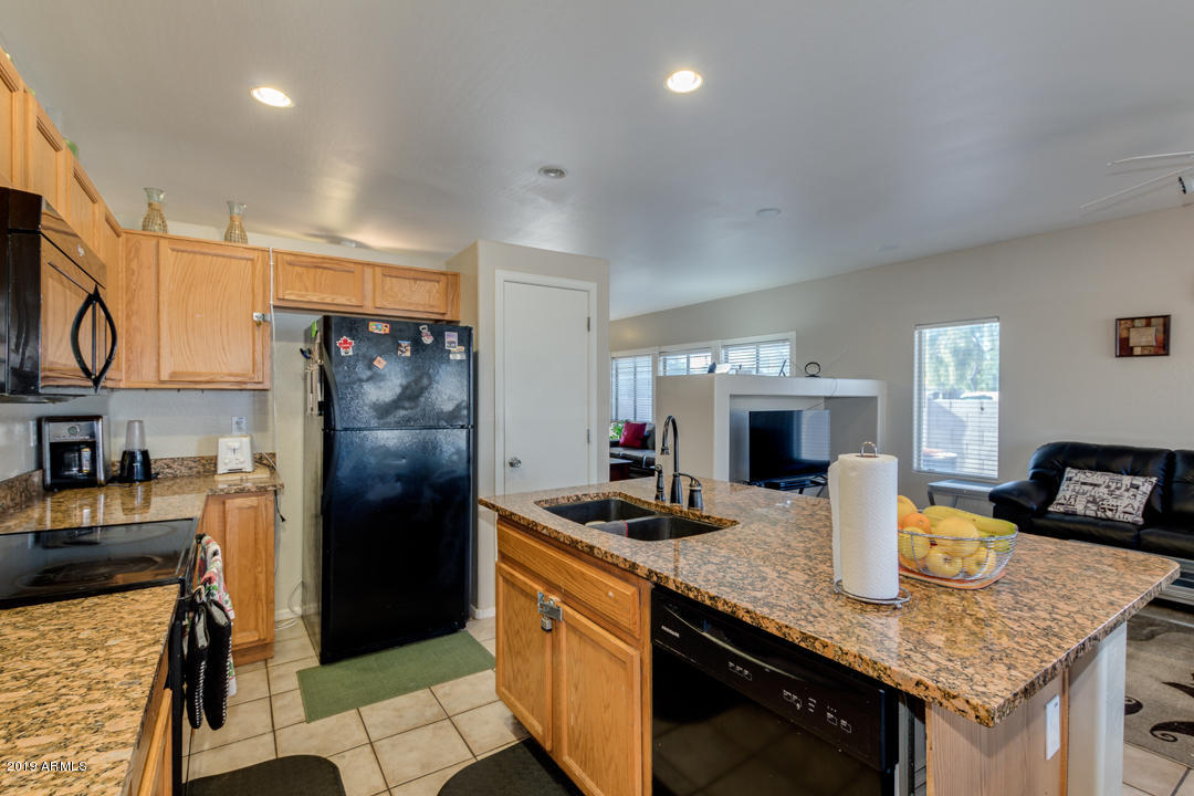 44880 Portabello Road Maricopa, AZ 85139 - Photo 4 of 43 20-Portobello