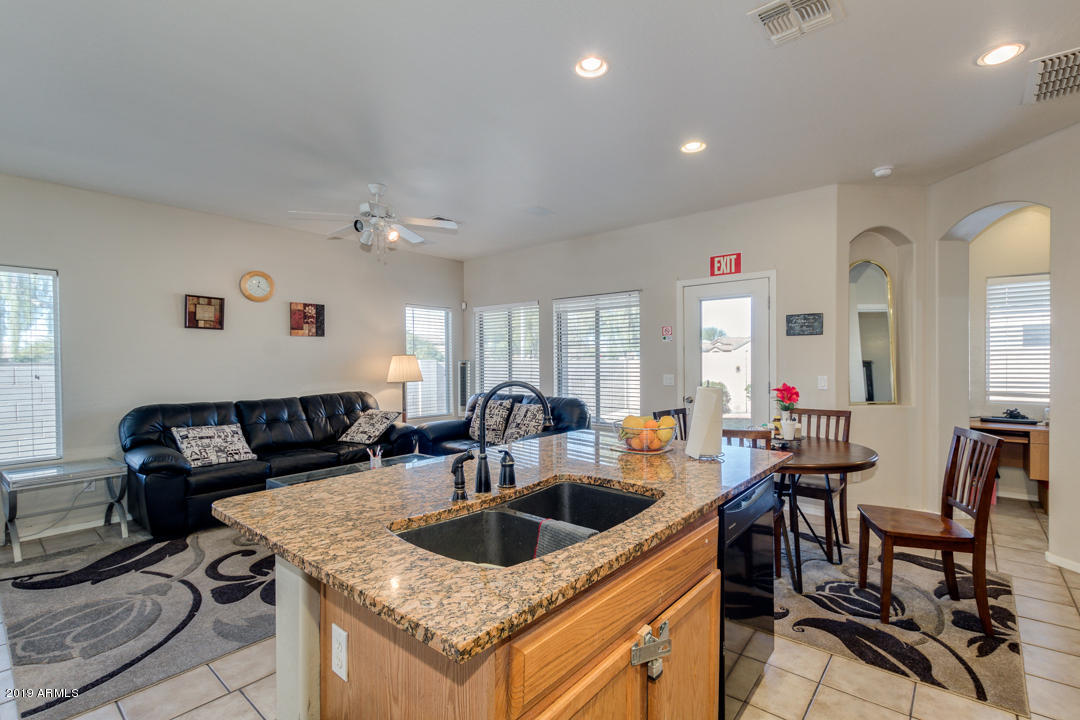 44880 Portabello Road Maricopa, AZ 85139 - Photo 5 of 43 21-Portobello