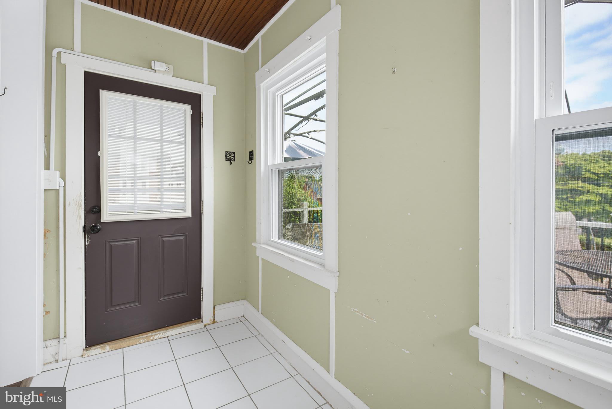 1402 Brooke Boulevard Reading, PA 19607 - Photo 17 of 40