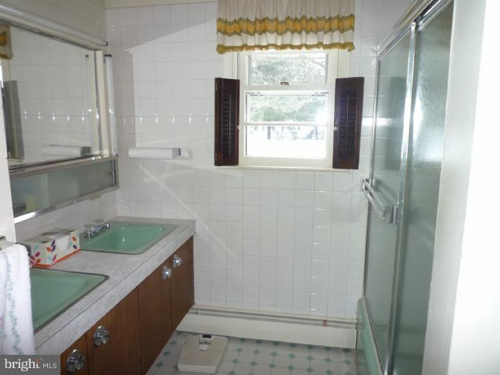 82 East Township Line Road Exton, PA 19341 - Photo 14 of 20 Bathroom