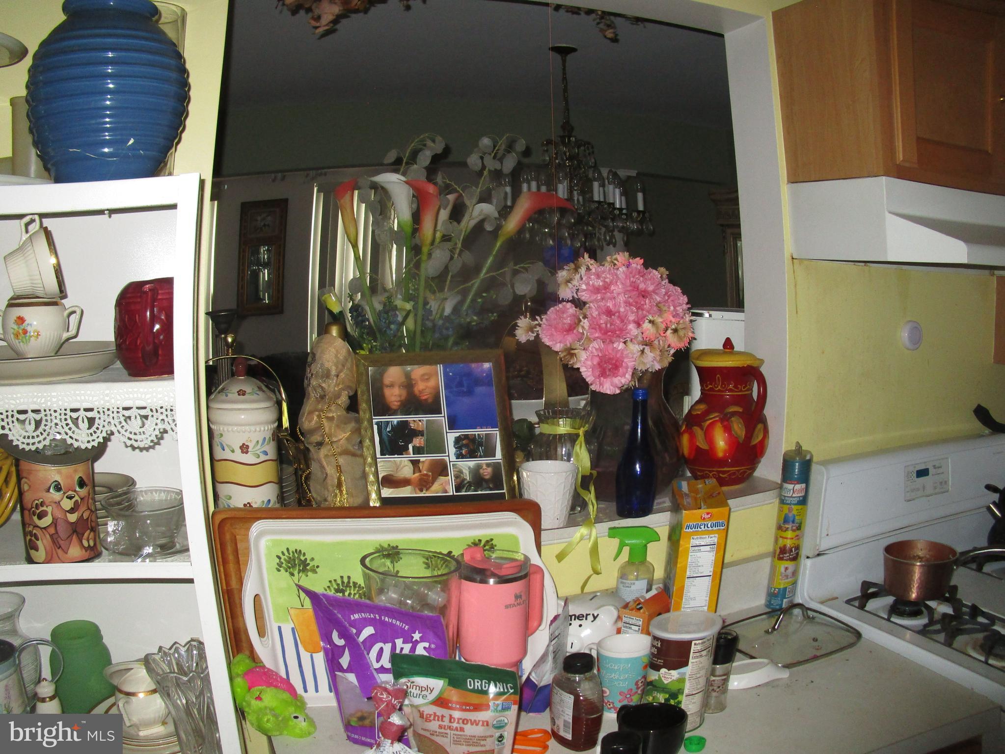 811 George Street Baltimore, MD 21201 - Photo 20 of 20 a store room with lots of different colored cloths