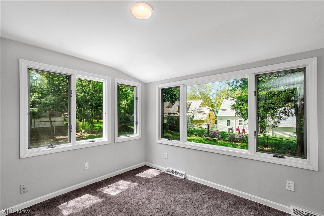 1130 Haselton Road Cleveland Heights, OH 44121 - Photo 10 of 26
