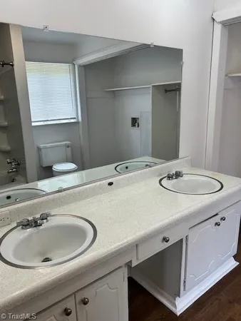 $1,400 | 1703 Walker Avenue, Greensboro, NC 27403