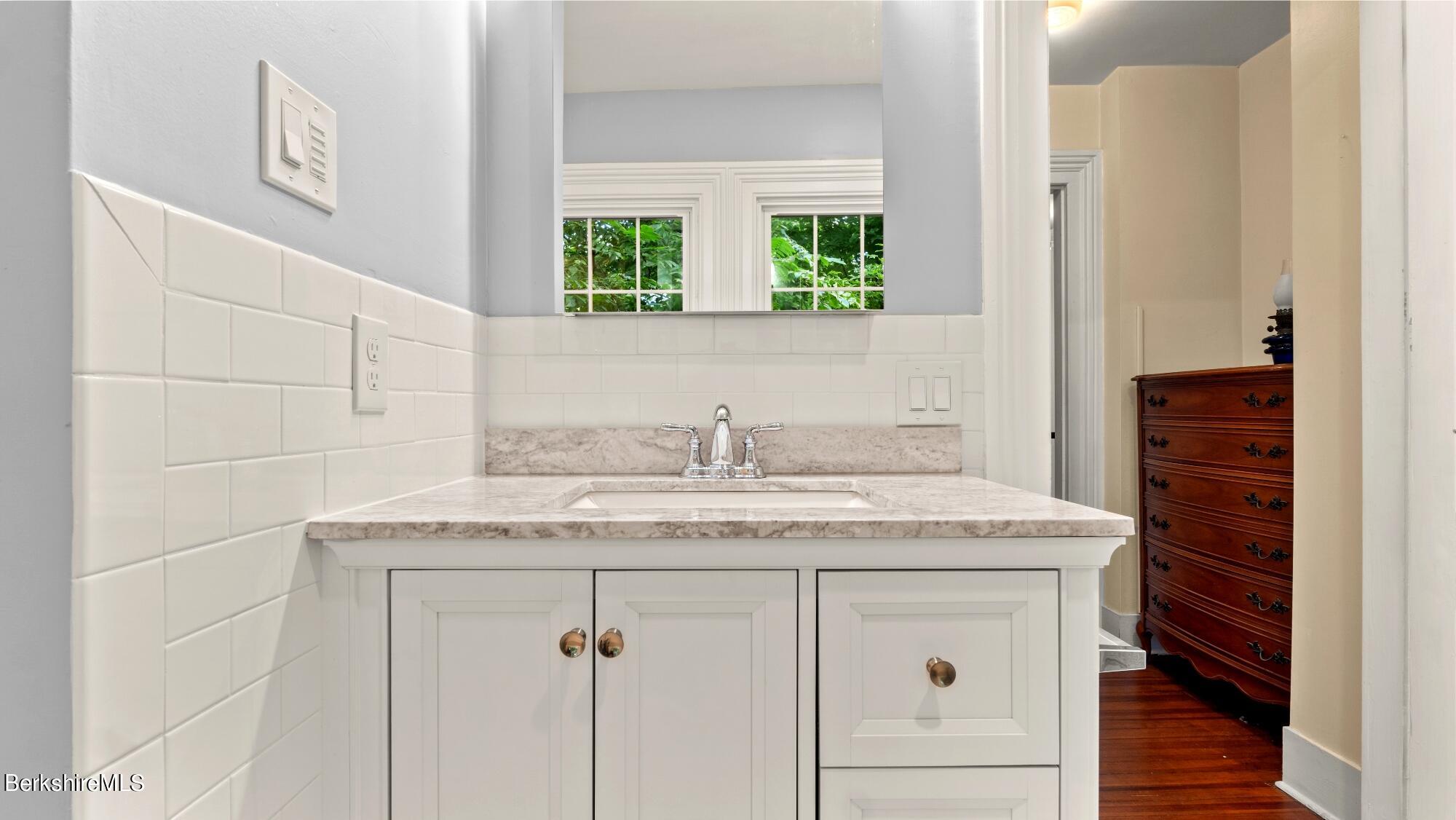 51 Holmes Road Pittsfield, MA 01201 - Photo 27 of 39 FULL BATHROOM 2