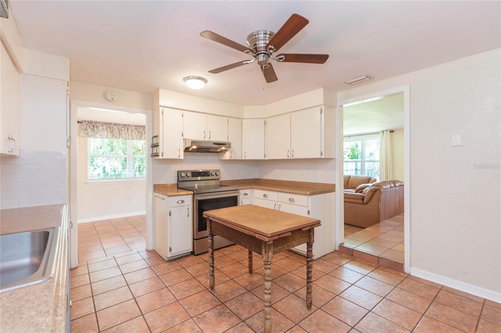 8719 Handcart Road Wesley Chapel, FL 33545 - Photo 13 of 63 Gallery Image 13