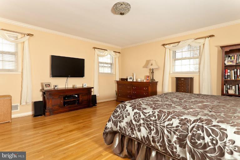 1803 Pot Spring Road Lutherville-Timonium, MD 21093 - Photo 19 of 29 Bedroom (Master)