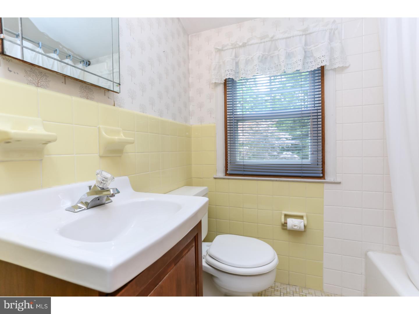10 Oakford Road Wayne, PA 19087 - Photo 17 of 25 Bathroom