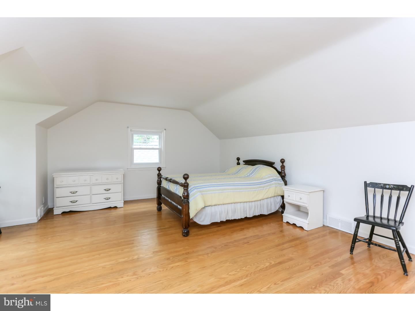 10 Oakford Road Wayne, PA 19087 - Photo 18 of 25 Bedroom 3