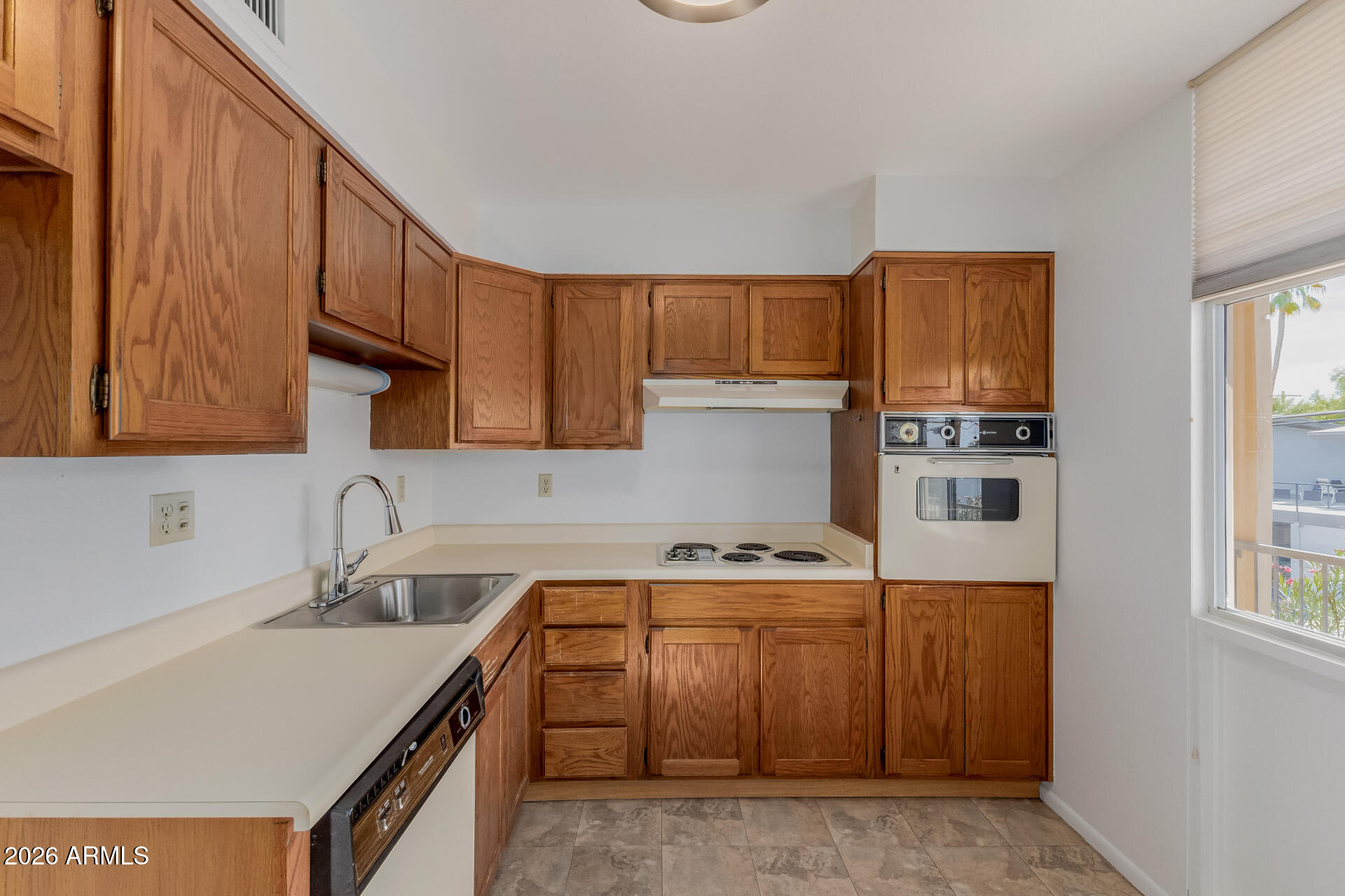 5236 North 20th Street, Unit C4 Phoenix, AZ 85016 - Photo 10 of 31 d9