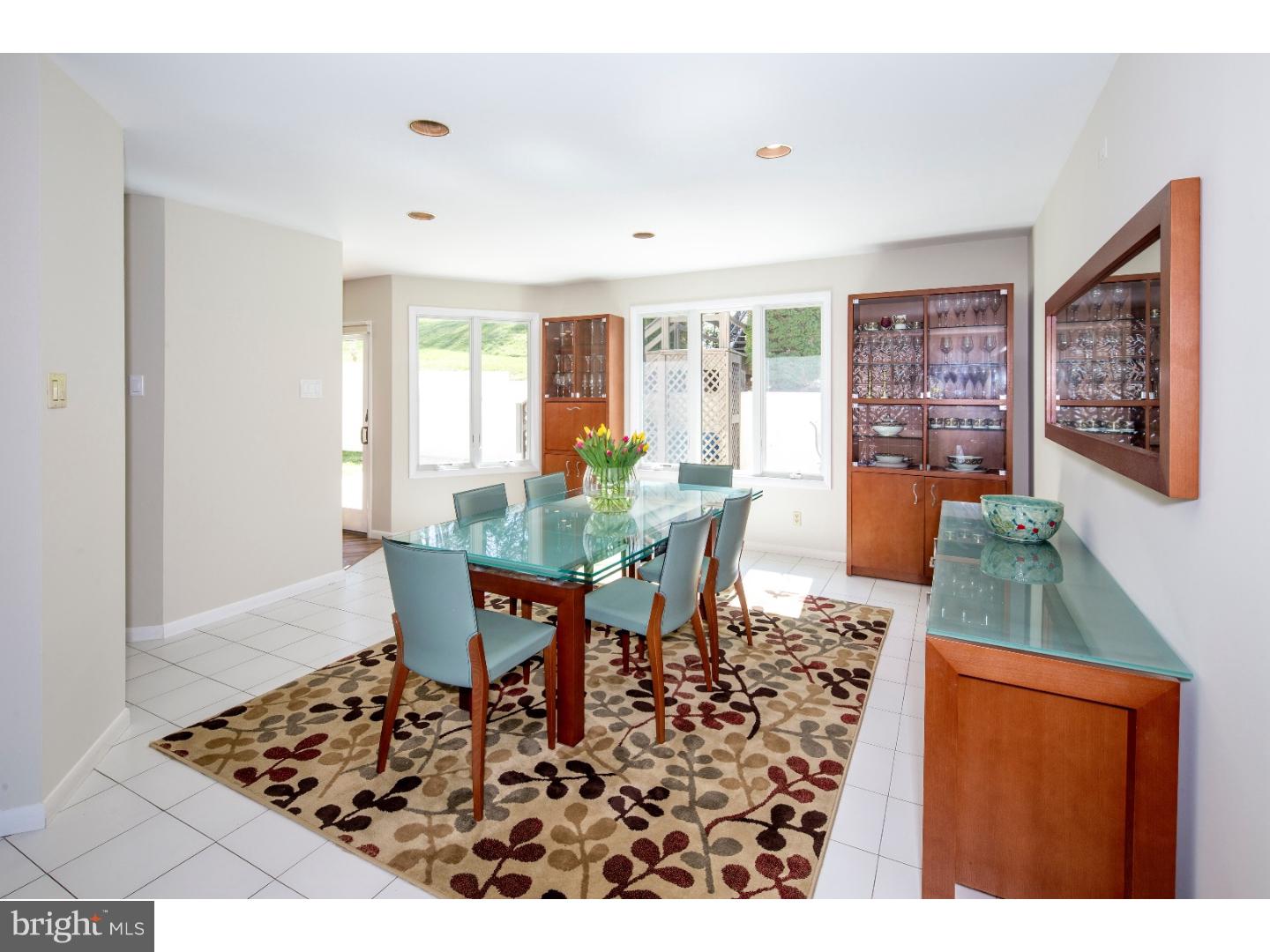 825 Stoke Road Villanova, PA 19085 - Photo 4 of 24