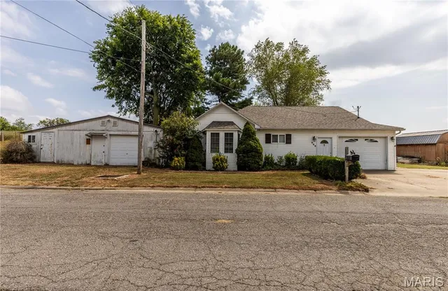$95,000 | 402 Water Street, New Madrid, MO 63869