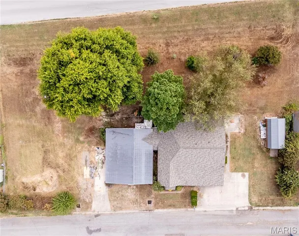 $95,000 | 402 Water Street, New Madrid, MO 63869