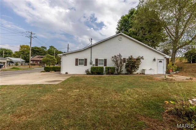 $95,000 | 402 Water Street, New Madrid, MO 63869