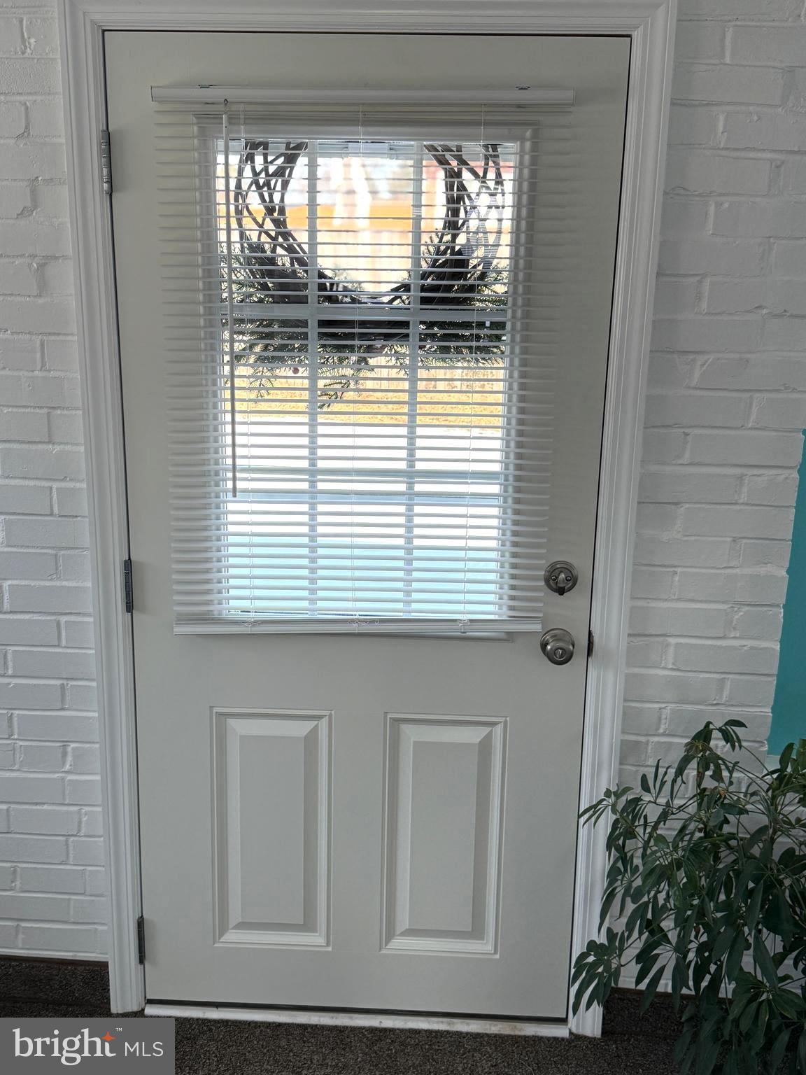 1000 Southridge Road Baltimore, MD 21228 - Photo 19 of 40 Brand New Door/Natural Light