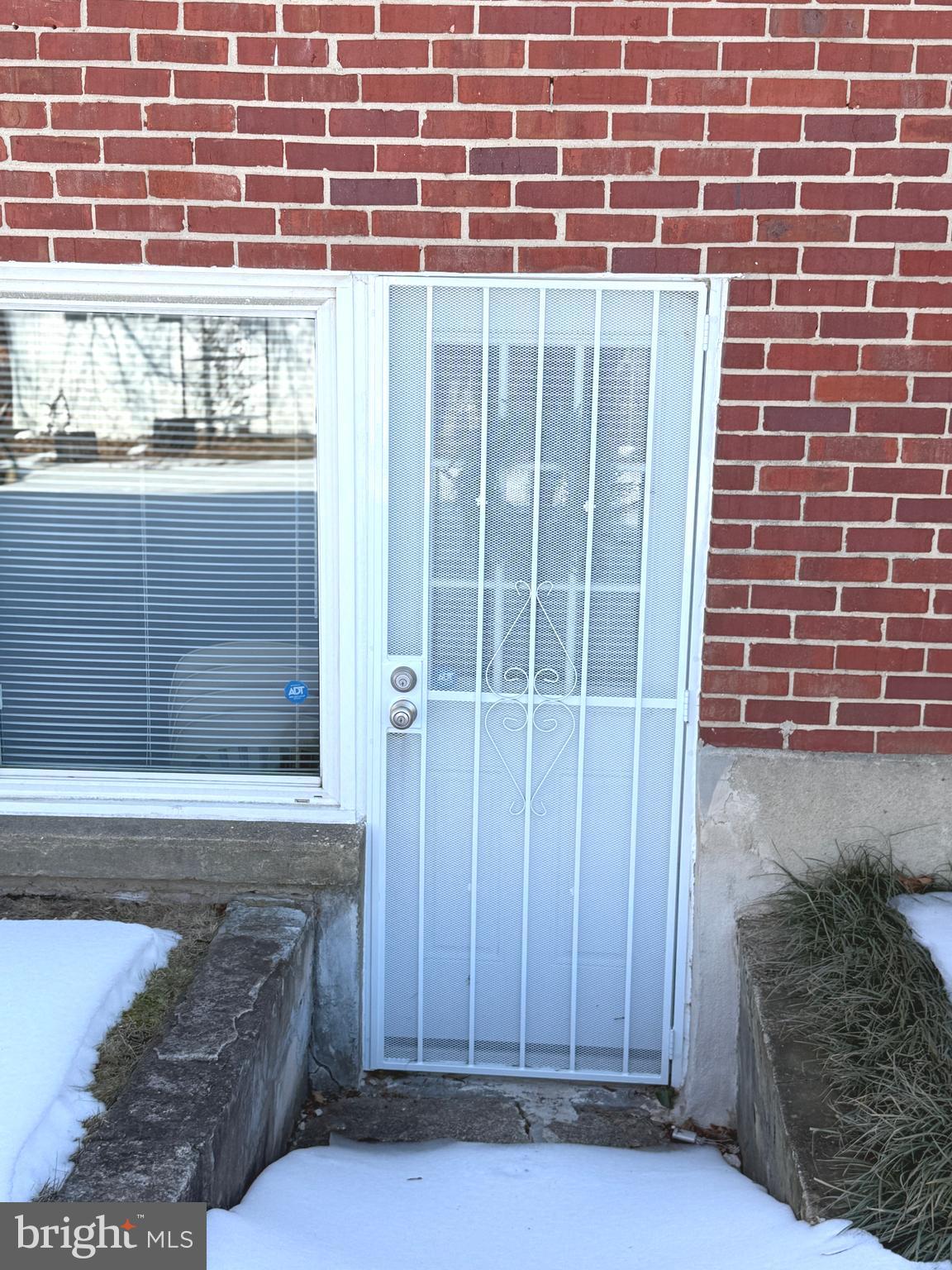 1000 Southridge Road Baltimore, MD 21228 - Photo 33 of 40 Brand new Screen Doors