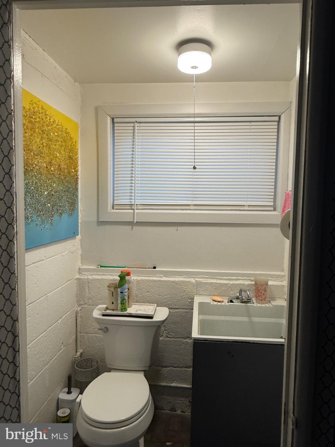 1000 Southridge Road Baltimore, MD 21228 - Photo 7 of 9 Half Bath