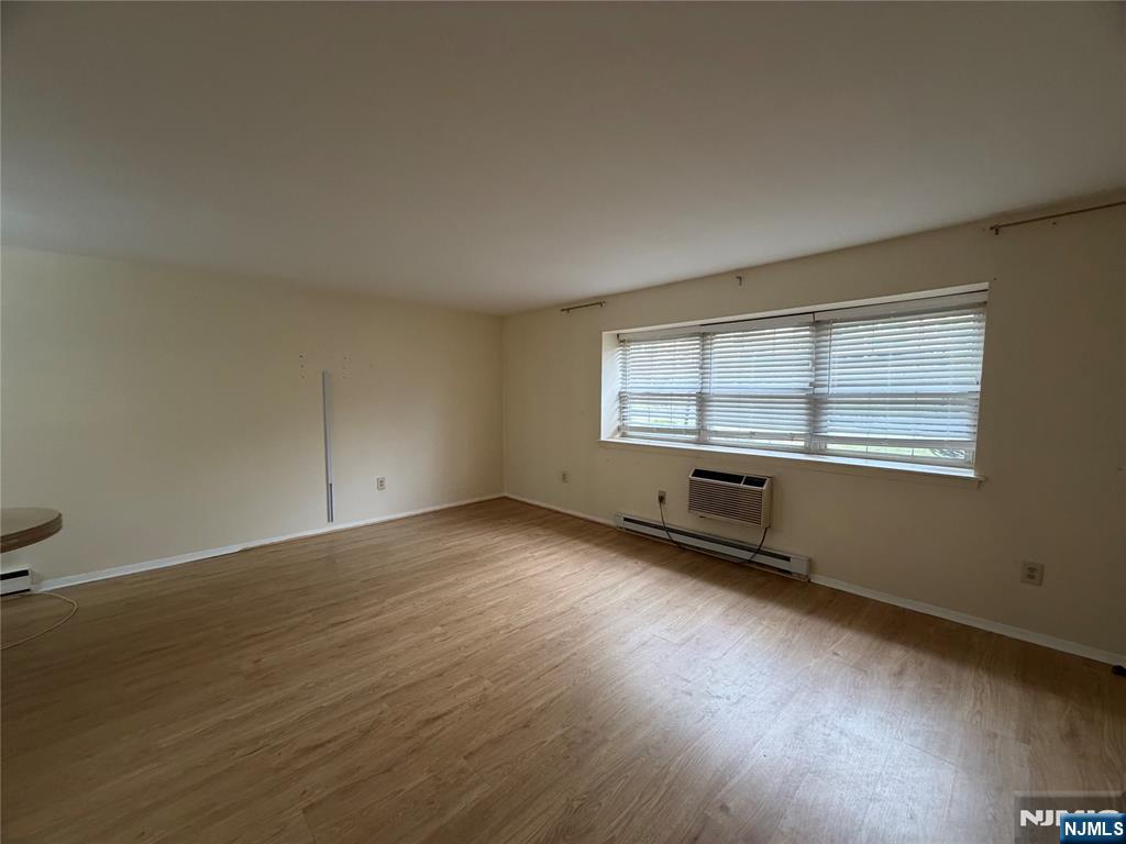 142 East Maple Street, Unit 142 Teaneck, NJ 07666 - Photo 3 of 7