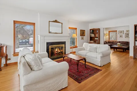 $989,900 | 6101 North Knox Avenue, Chicago, IL 60646