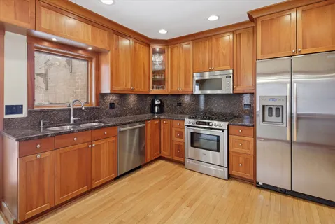 $989,900 | 6101 North Knox Avenue, Chicago, IL 60646