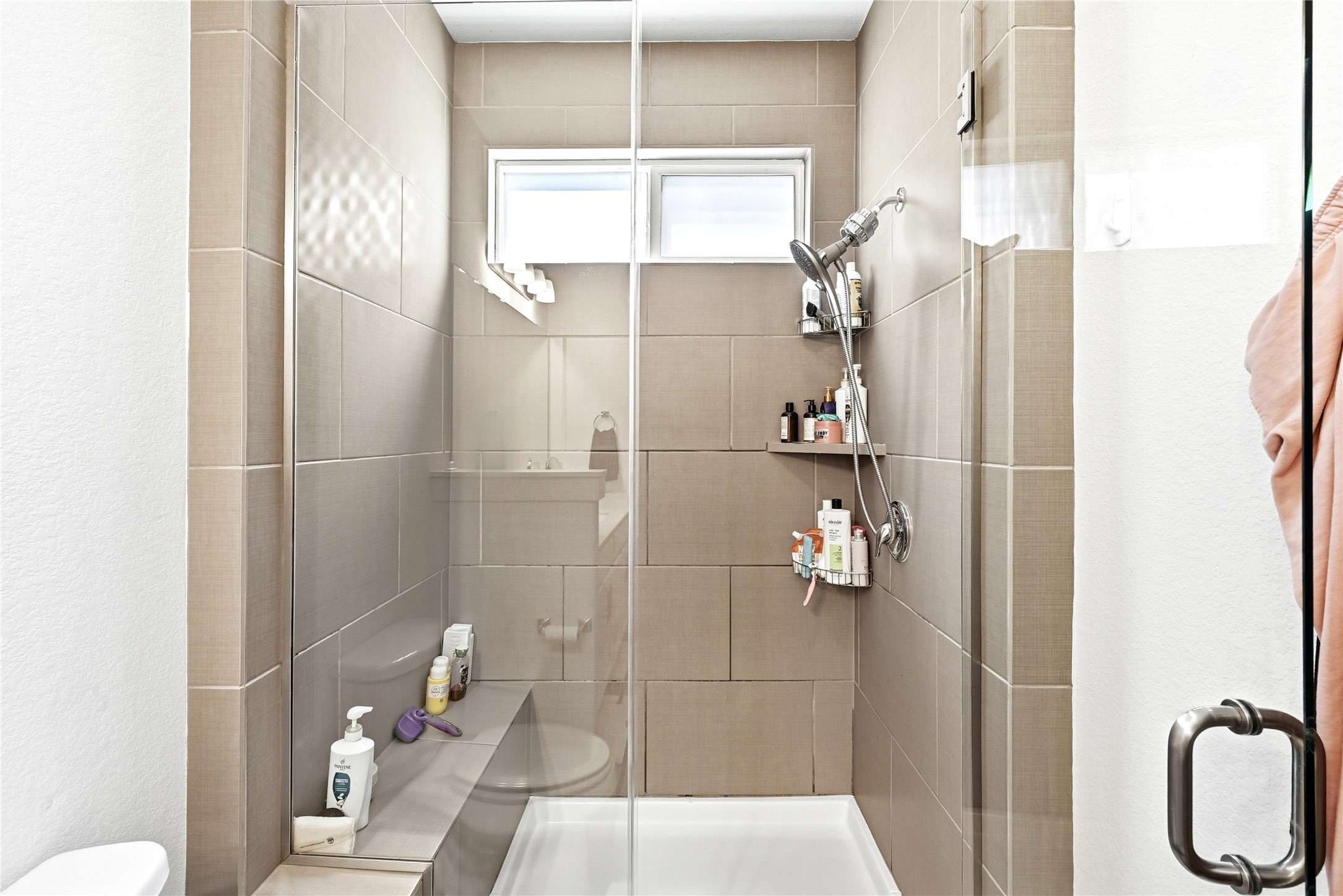 2306 Capulet Street Austin, TX 78741 - Photo 18 of 21 a bathroom with a shower