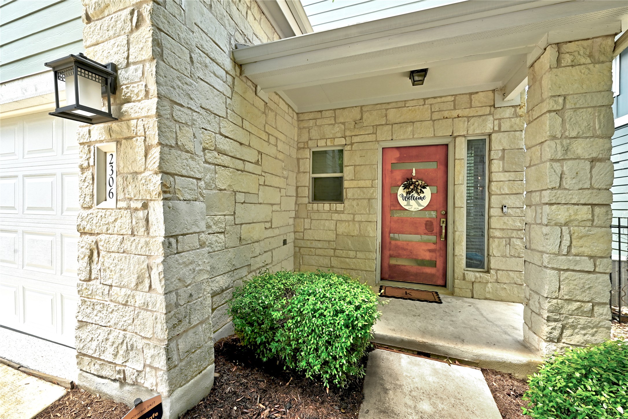 2306 Capulet Street Austin, TX 78741 - Photo 4 of 21