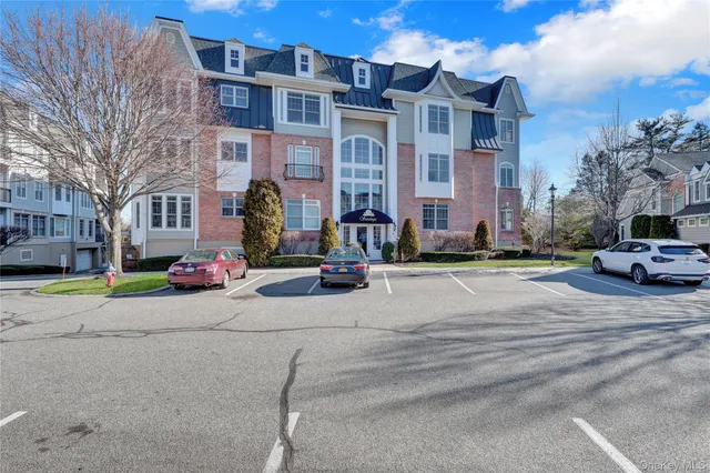 $849,990 | 514 Pacing Way, Unit 514, Westbury, NY 11590