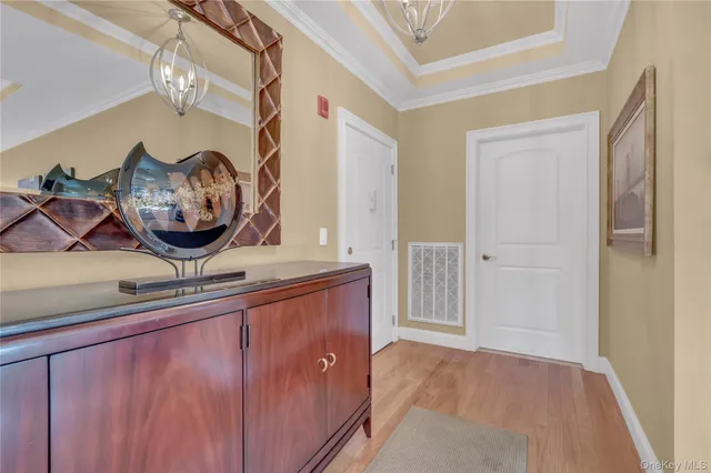 $849,990 | 514 Pacing Way, Unit 514, Westbury, NY 11590