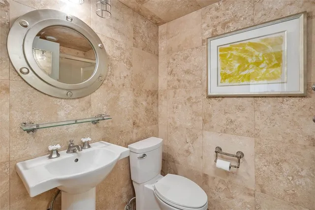 $2,200 | 1 Marina Drive, Unit 301, St. Simons Island, GA 31522