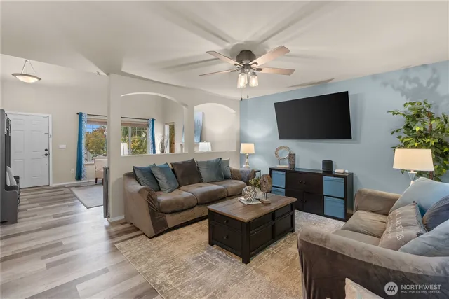 $650,000 | 16107 Southeast 255th Place, Covington, WA 98042