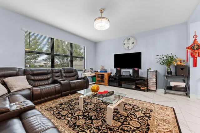 $999,000 | 8716 Grand Prix Lane, Boynton Beach, FL 33472