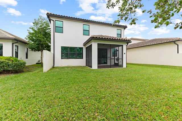 $999,000 | 8716 Grand Prix Lane, Boynton Beach, FL 33472