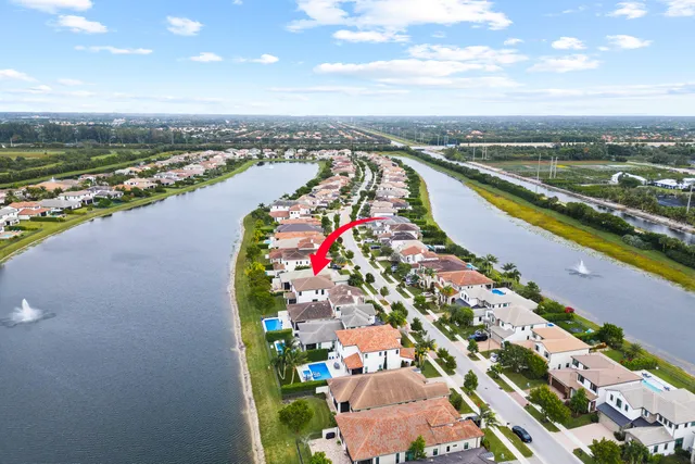 $999,000 | 8716 Grand Prix Lane, Boynton Beach, FL 33472